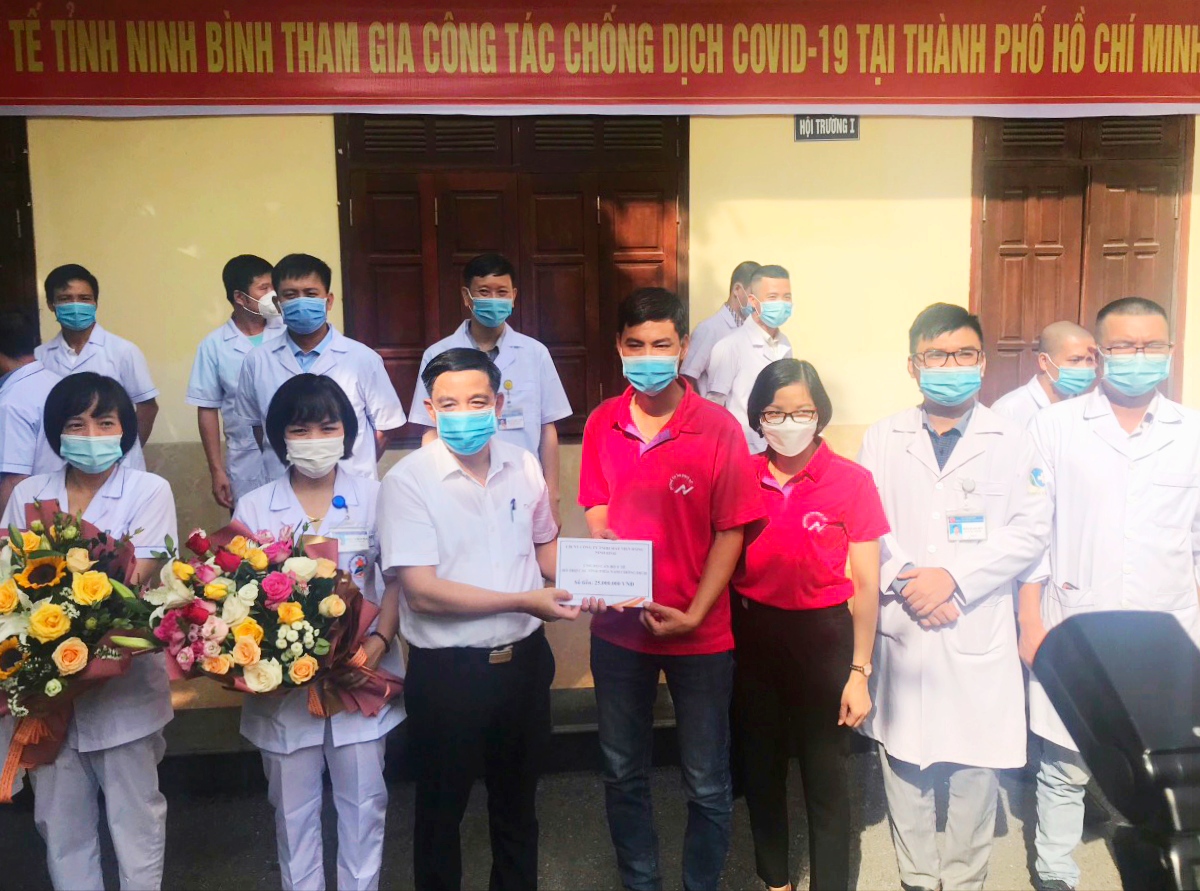 Công ty TNHH May Nien Hsing Ninh Bình chung tay ủng hộ phòng, chống dịch Covid-19