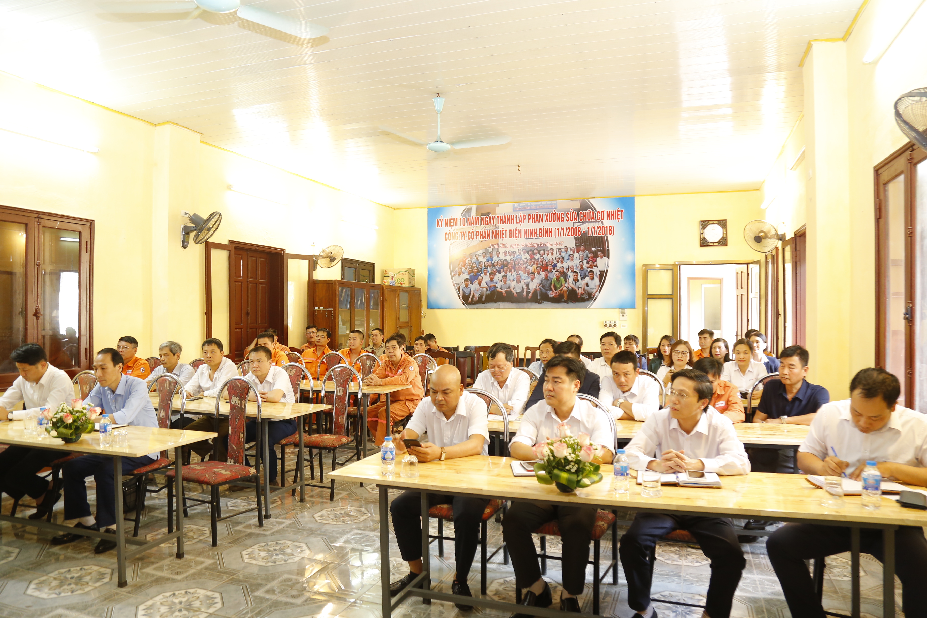 Chi bộ Sửa chữa cơ nhiệt thuộc Đảng bộ Công ty cổ phần Nhiệt điện Ninh Bình tổ chức Hội nghị sinh hoạt chuyên đề về Chủ đề công tác năm 2023 của Ban Chấp hành Đảng bộ tỉnh