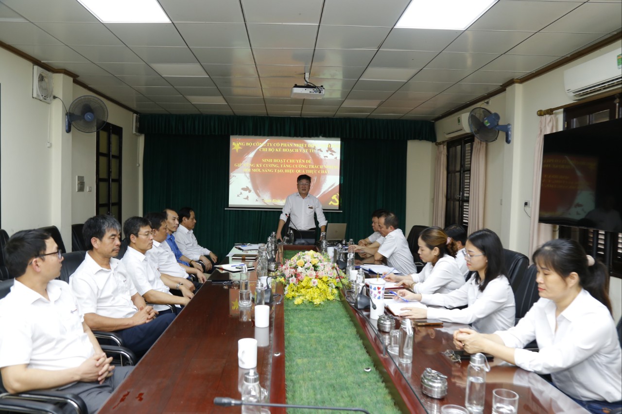Chi bộ Kế hoạch vật tư thuộc Đảng bộ Công ty cổ phần Nhiệt điện Ninh Bình tổ chức sinh hoạt chuyên đề “Giữ vững kỷ cương, tăng cường trách nhiệm, đổi mới, sáng tạo, hiệu quả thực chất”