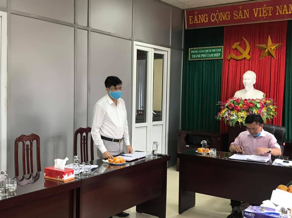 Chi bộ Phòng Giao dịch Ngân hàng Chính sách xã hội thành phố Tam Điệp trực thuộc Đảng ủy Ngân hàng CSXH tỉnh tổ chức sinh hoạt chuyên đề tháng 5.