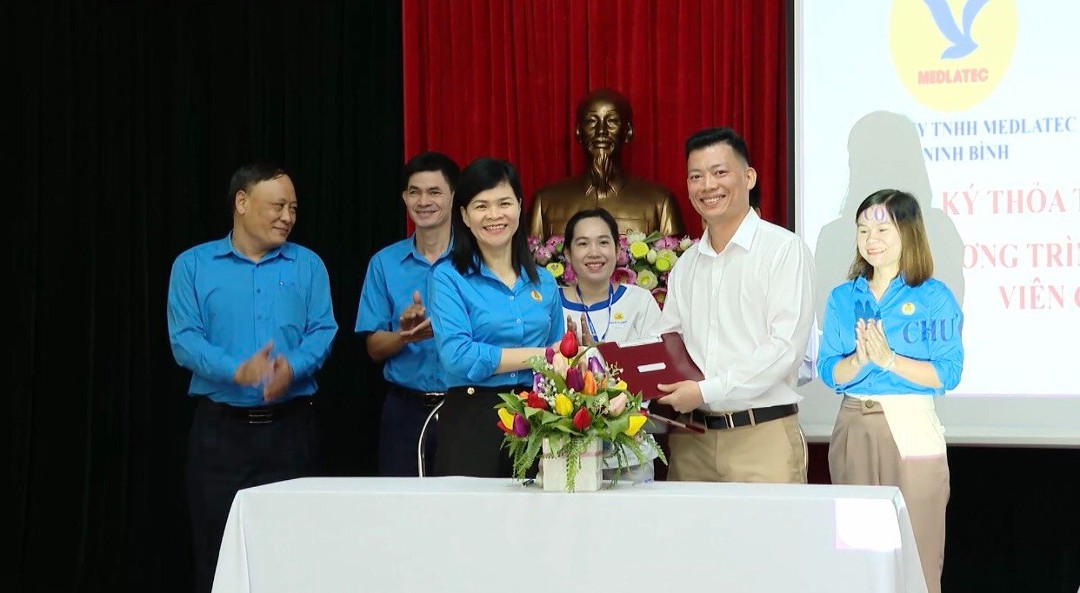 Công đoàn Viên chức tỉnh ký kết thỏa thuận hợp tác chương trình “Phúc lợi đoàn viên công đoàn” với Công Ty TNHH MEDLATEC Ninh Bình